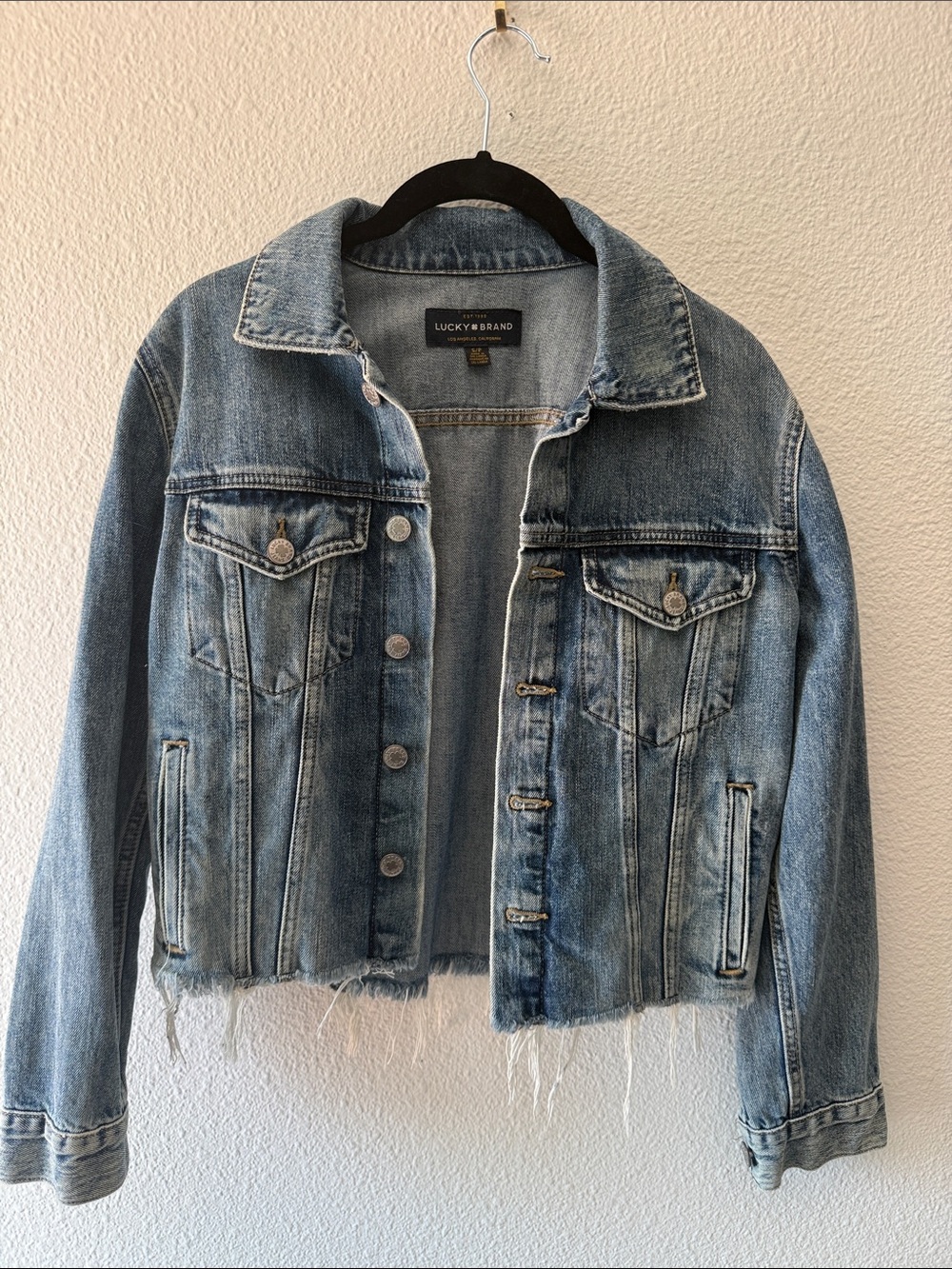Cropped Lucky Brand Distressed Light Blue Denim Jacket